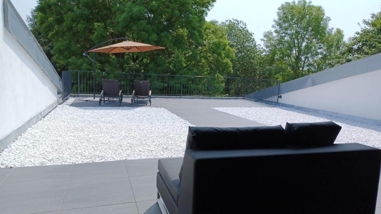 Ferienwohnung Mit Kamin Und Traumhafter Dachterrasse Mit Weitblick In Die Natur Neu Gaarz Exterior foto